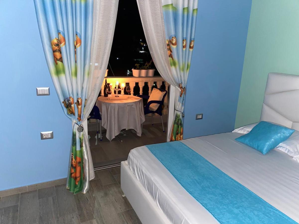 Vila Sinani Sarande Bagian luar foto