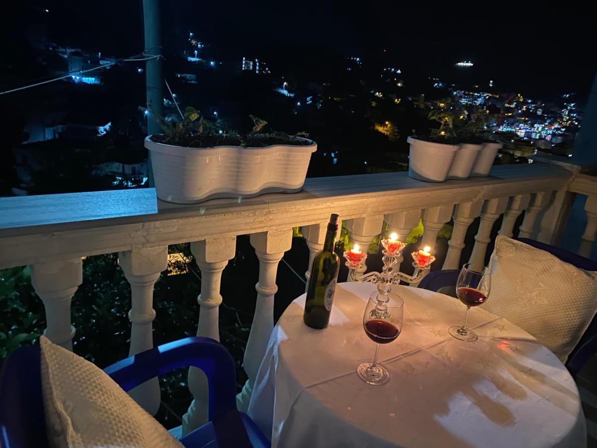 Vila Sinani Sarande Bagian luar foto