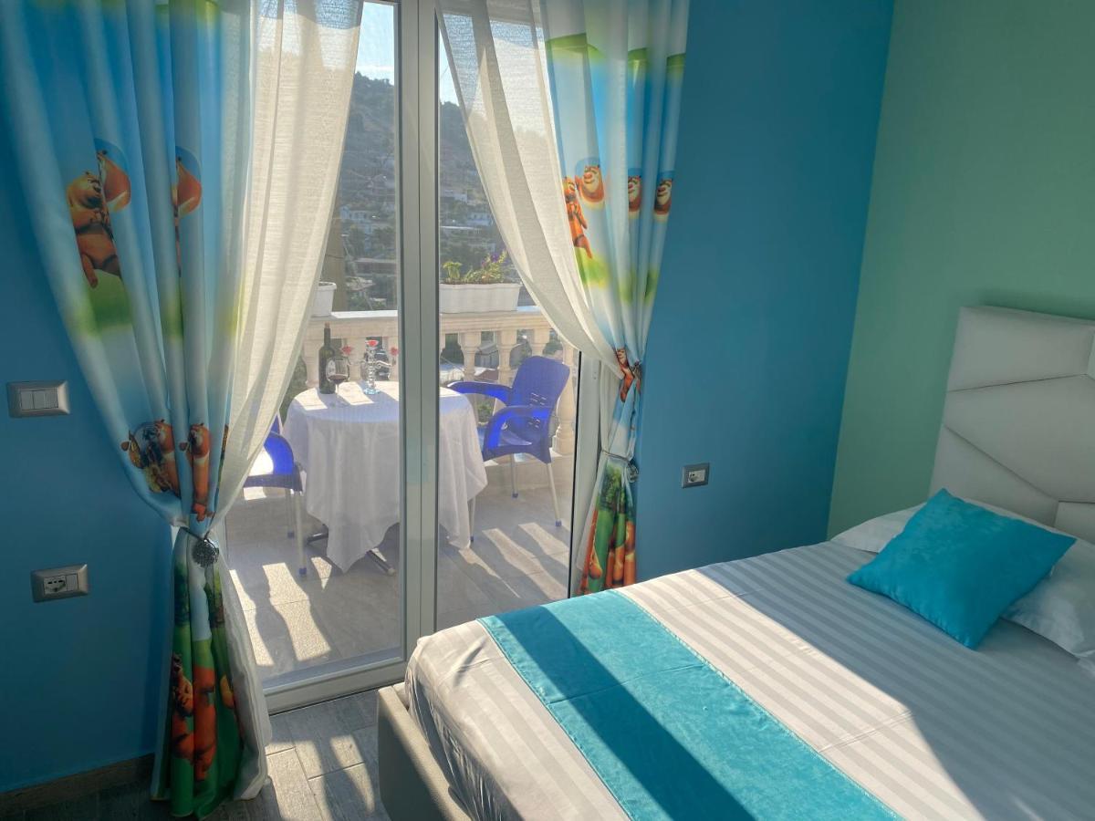 Vila Sinani Sarande Bagian luar foto