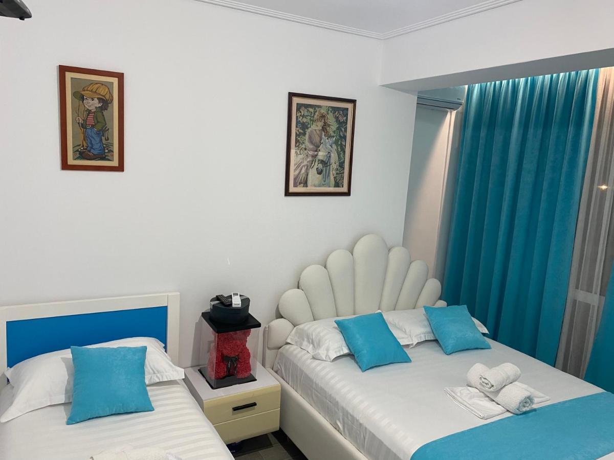 Vila Sinani Sarande Bagian luar foto