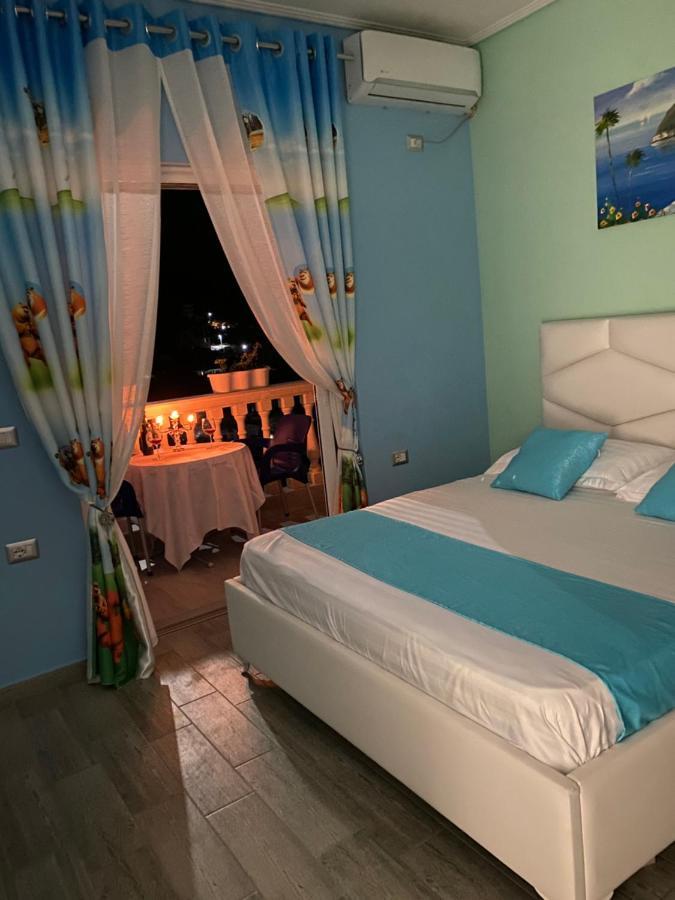 Vila Sinani Sarande Bagian luar foto