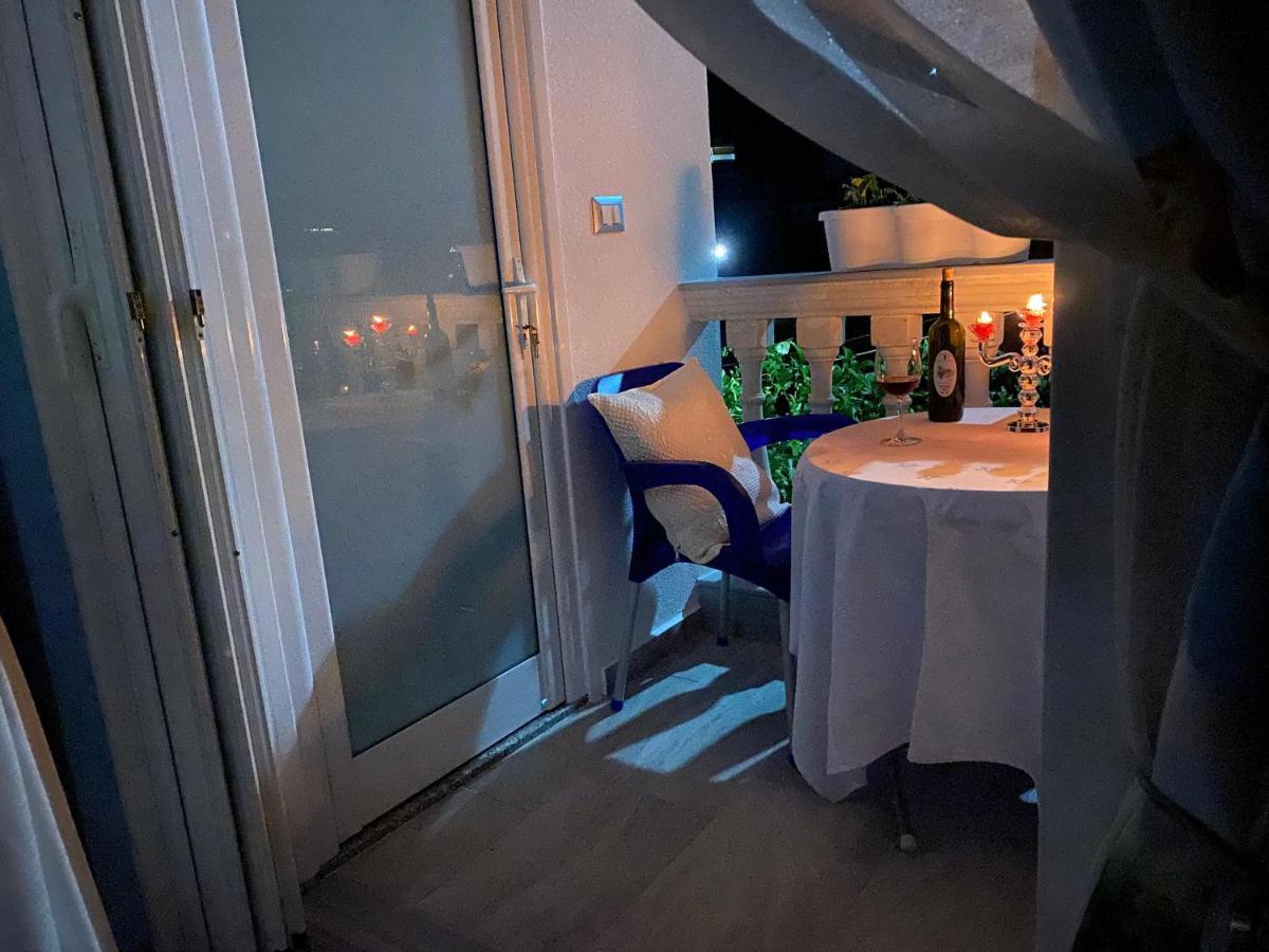 Vila Sinani Sarande Bagian luar foto