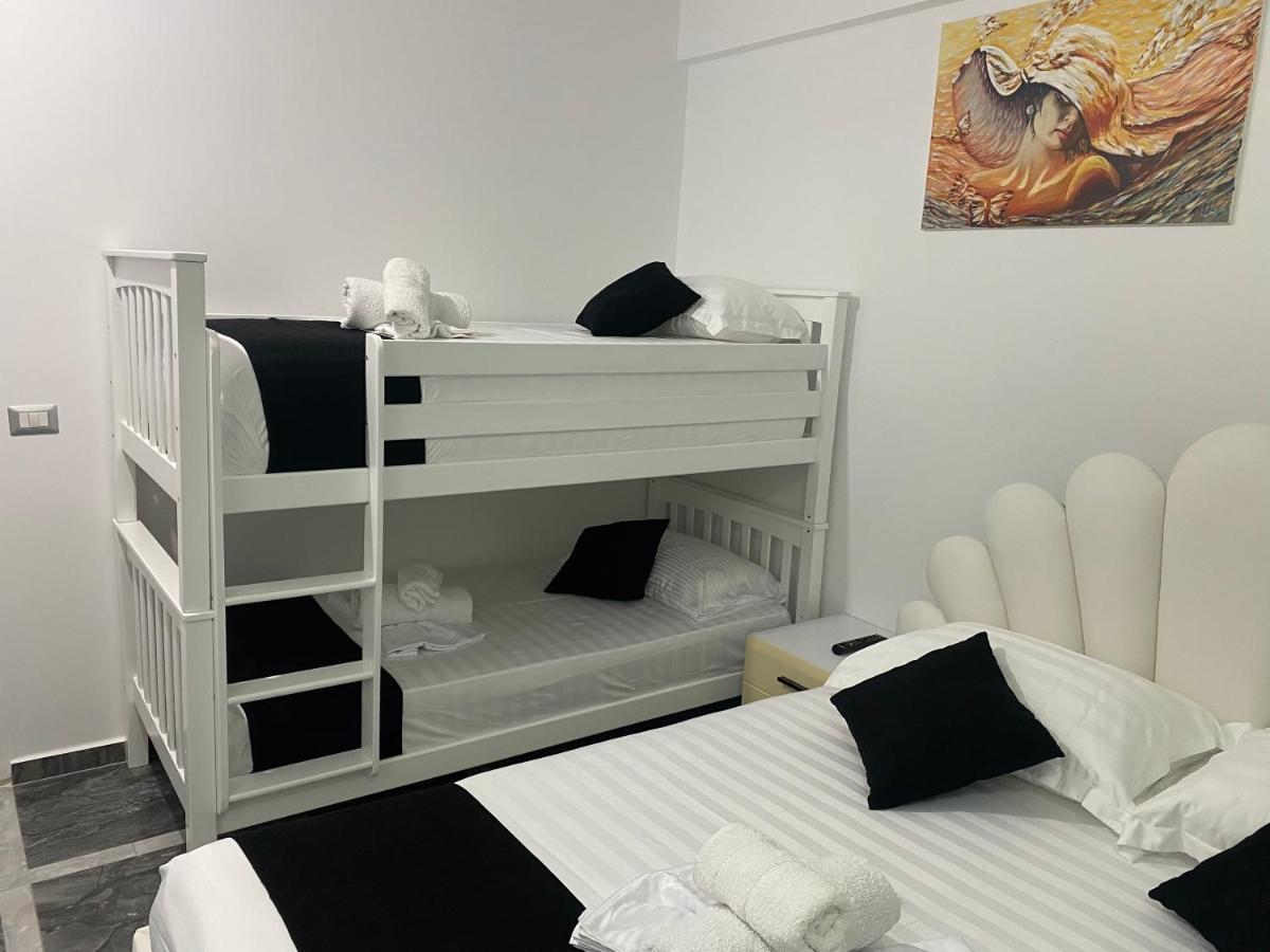Vila Sinani Sarande Bagian luar foto