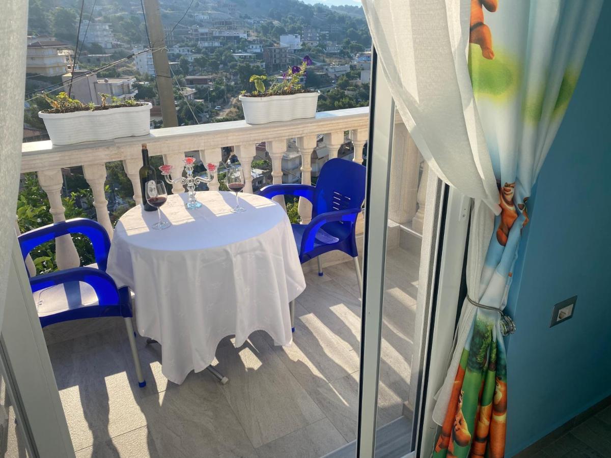 Vila Sinani Sarande Bagian luar foto