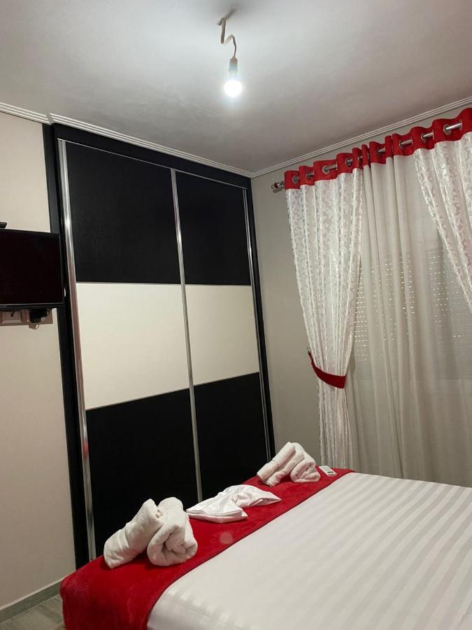 Vila Sinani Sarande Bagian luar foto